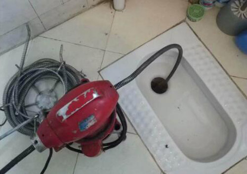 修水管道疏通,厕所马桶下水道疏通联系电话多少？